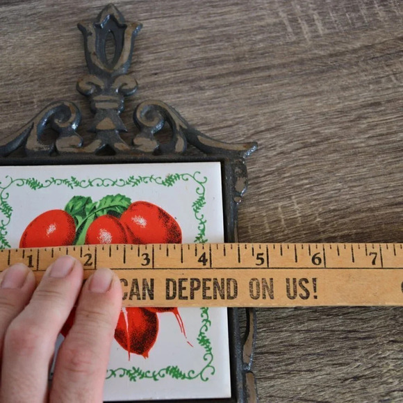 Vtg Veggie  Trivets/ Wall Decor - Picture 9 of 12